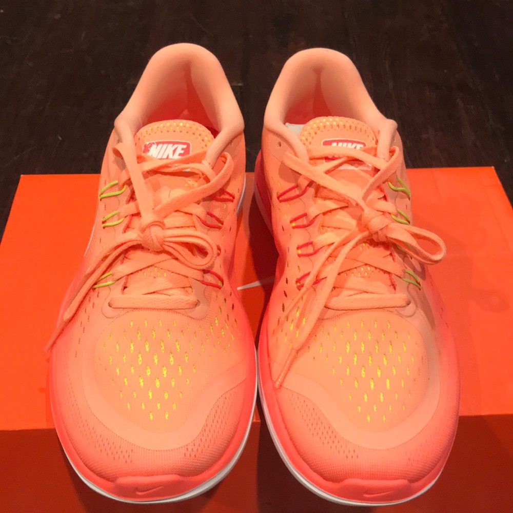 🎉 SOLD 🎉 Nike Flex 2017 Shoes - Picture 2 of 8
